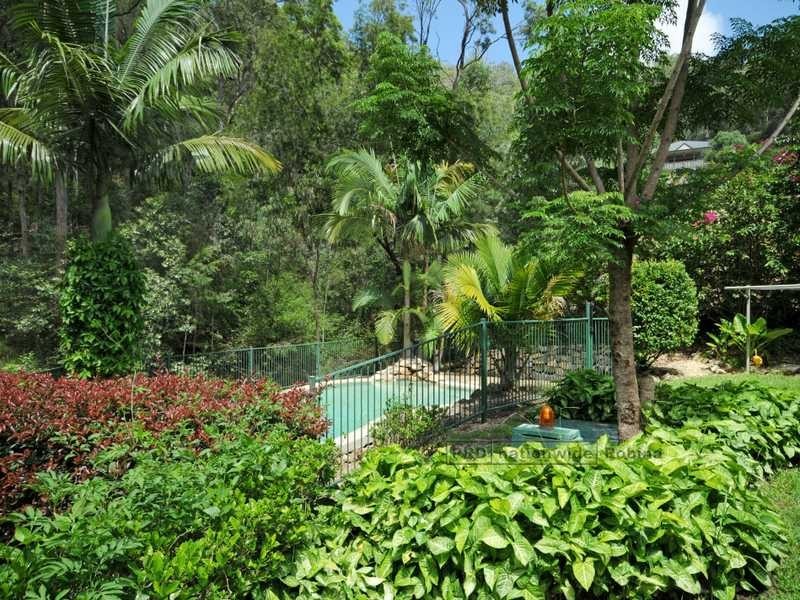 10 Carol Anne Court, Bonogin QLD 4213