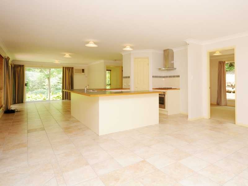 10 Carol Anne Court, Bonogin QLD 4213