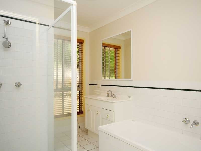 10 Carol Anne Court, Bonogin QLD 4213