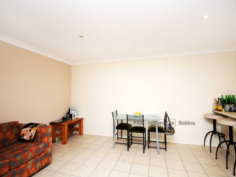 8B Protea Court, Robina QLD 4226