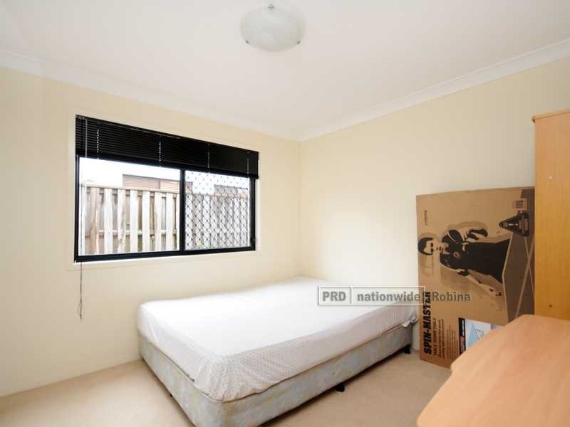 8B Protea Court, Robina QLD 4226