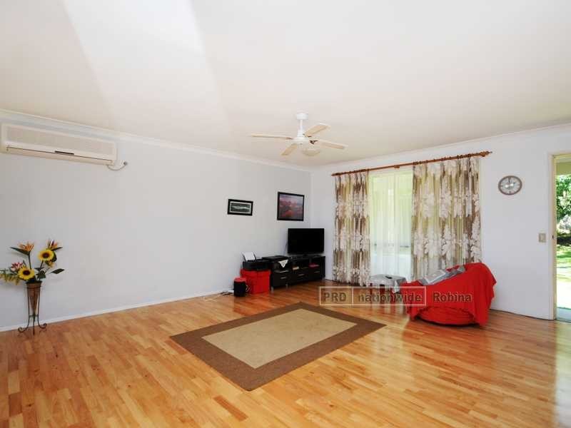 8 Planet Place, Mudgeeraba QLD 4213