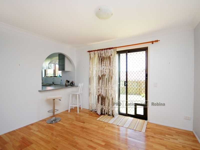 8 Planet Place, Mudgeeraba QLD 4213