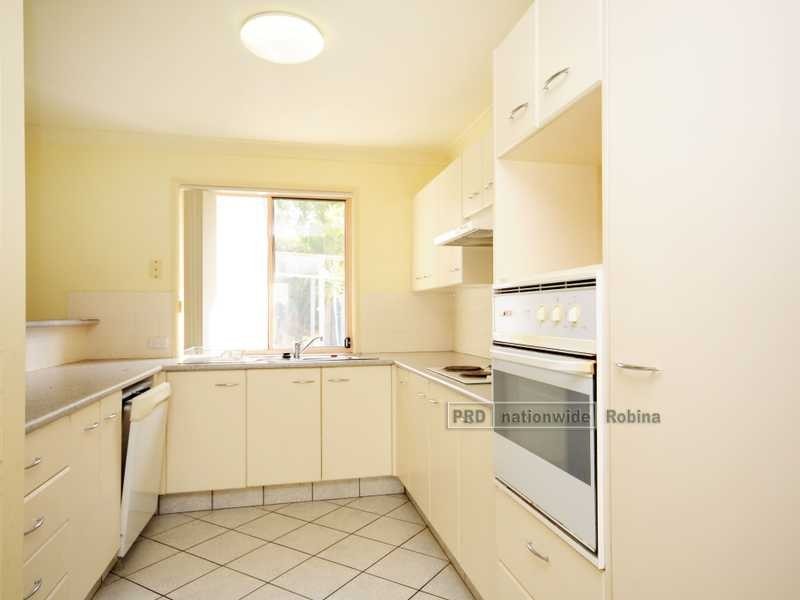 7 Coral Tree Court, Robina QLD 4226