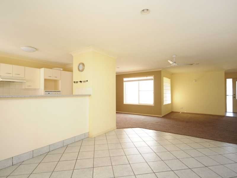 7 Coral Tree Court, Robina QLD 4226