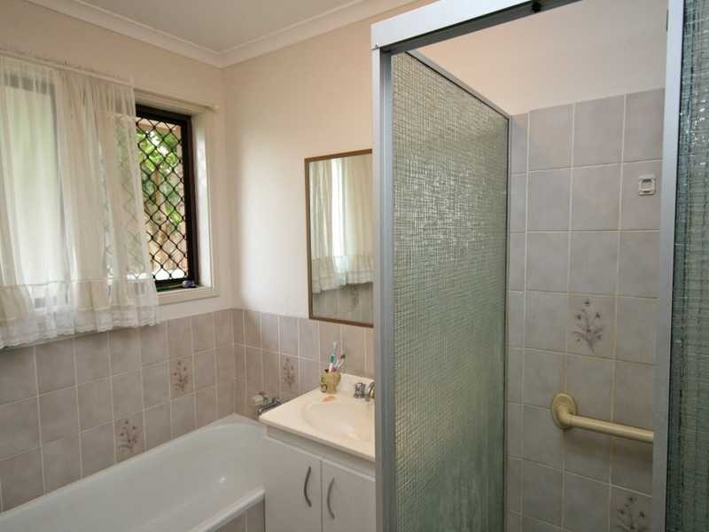 5 Meadow Brook Crescent, Merrimac QLD 4226