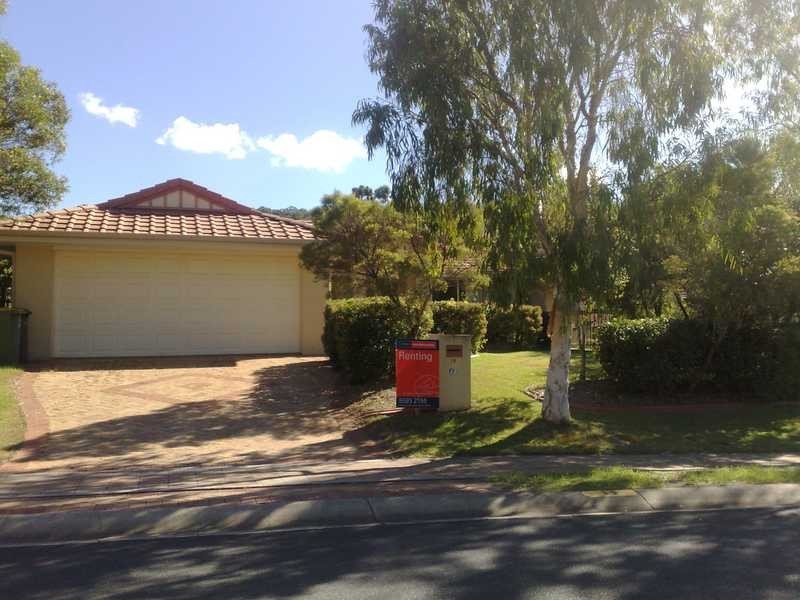 19 Lancashire Drive, Mudgeeraba QLD 4213