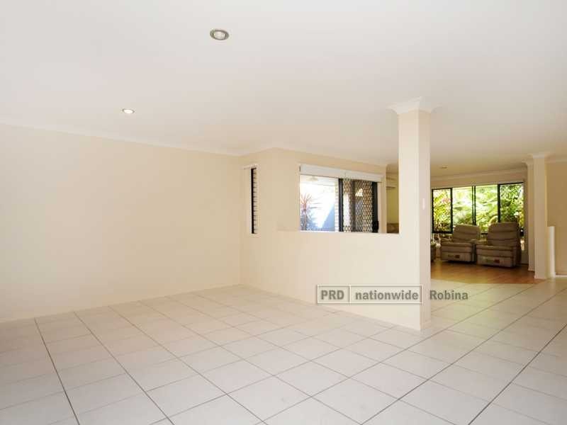 49 Merrilaine Crescent, Merrimac QLD 4226