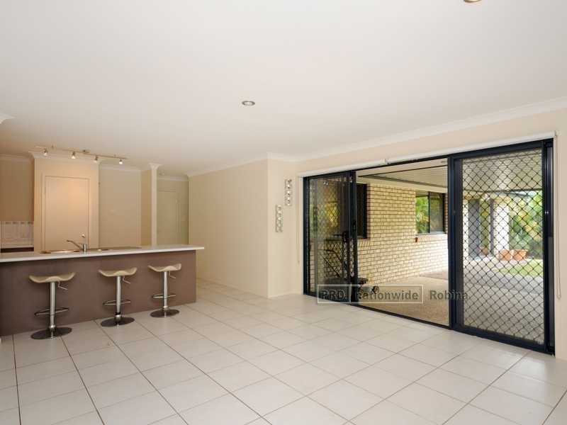 49 Merrilaine Crescent, Merrimac QLD 4226
