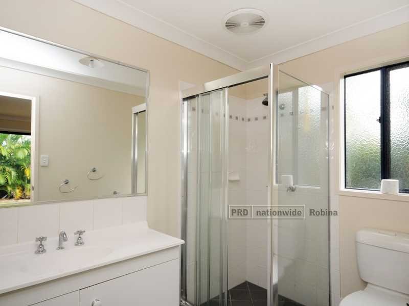 49 Merrilaine Crescent, Merrimac QLD 4226