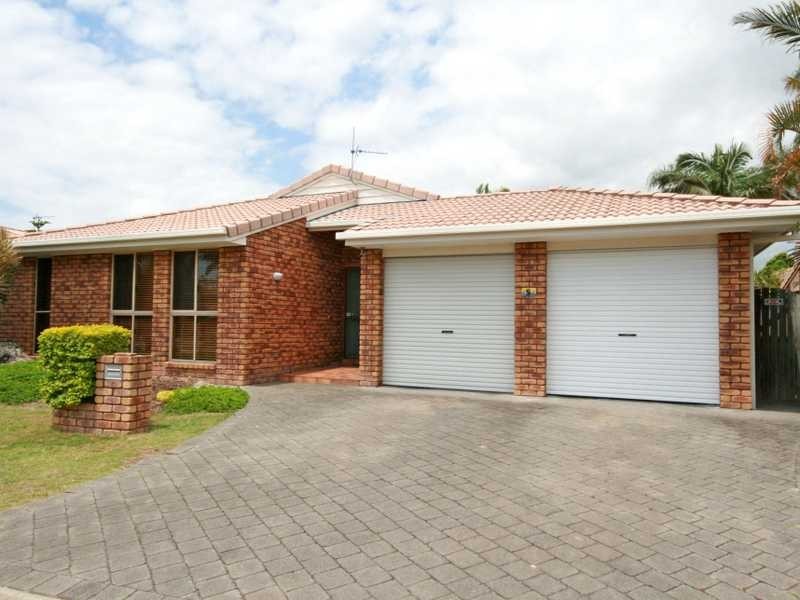 5 Oakleigh Circuit, Robina QLD 4226