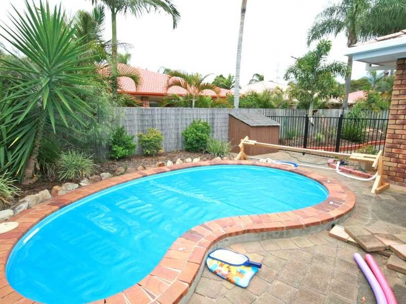 5 Oakleigh Circuit, Robina QLD 4226