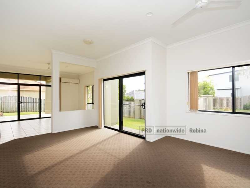 2 Ferndahl Drive, Varsity Lakes QLD 4227