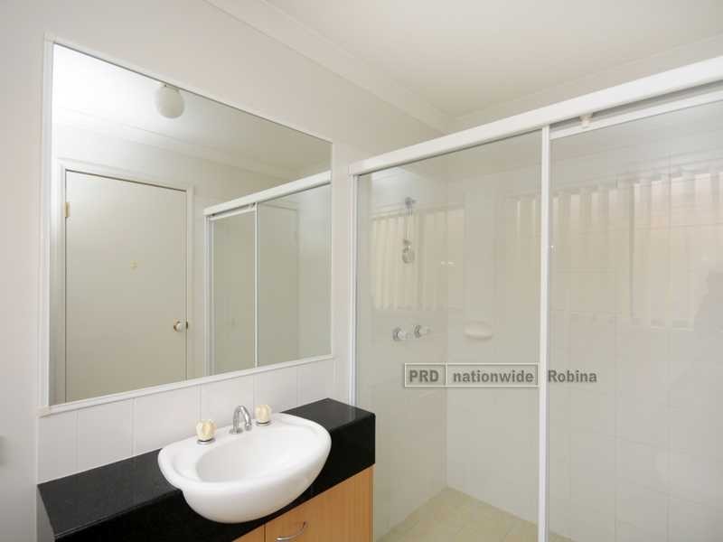 2 Ferndahl Drive, Varsity Lakes QLD 4227