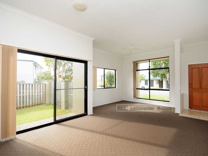 2 Ferndahl Drive, Varsity Lakes QLD 4227
