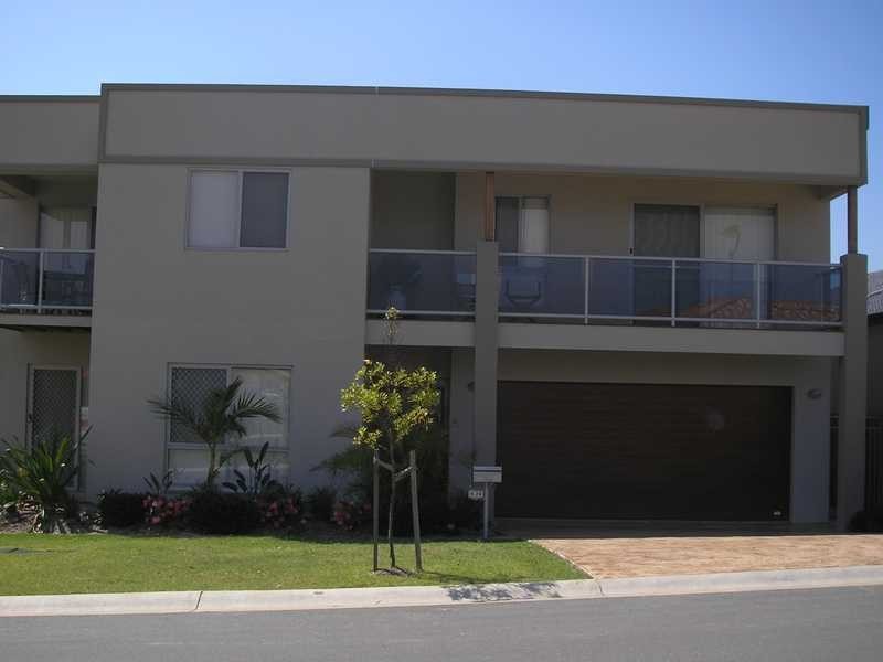 Unit 2/28 Gerona Circuit, Varsity Lakes QLD 4227