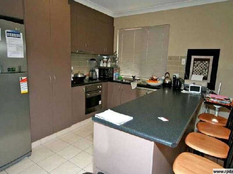 Unit 2/28 Gerona Circuit, Varsity Lakes QLD 4227