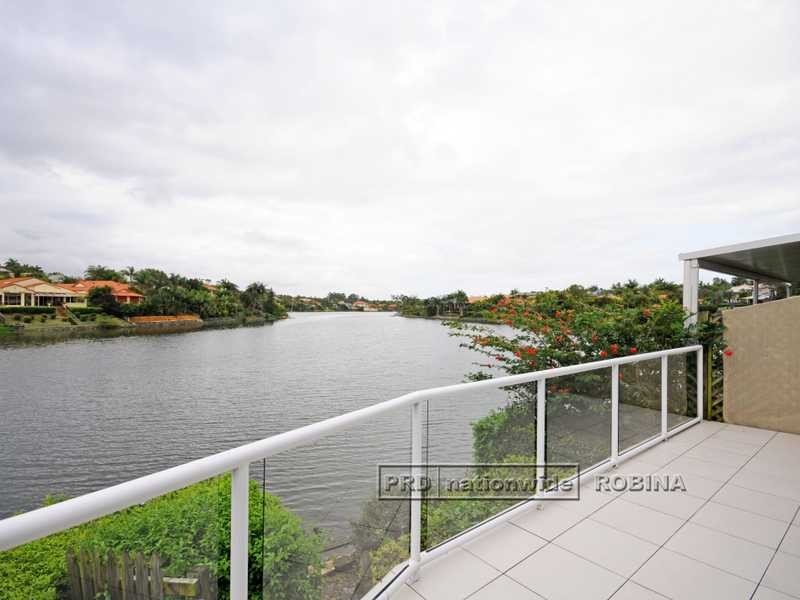 1/27 Dandenong Terrace, Robina QLD 4226