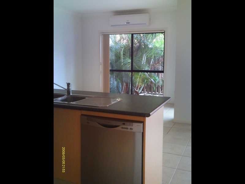 18 Palma Crescent, Varsity Lakes QLD 4227