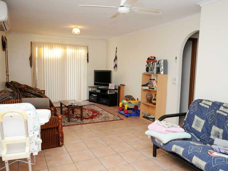 2/16 Chaplin Court, Oxenford QLD 4210