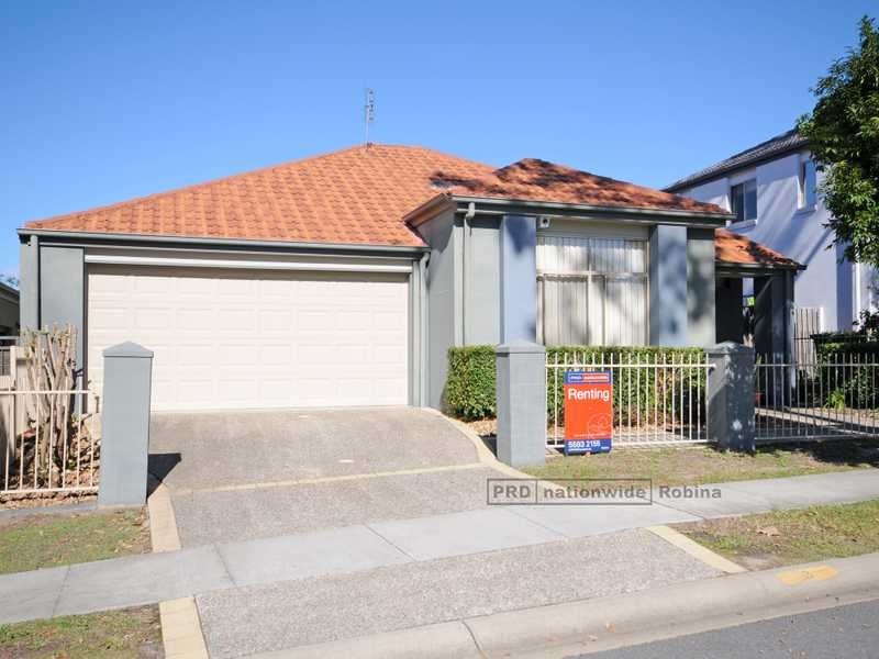 3 Avellino Drive, Varsity Lakes QLD 4227