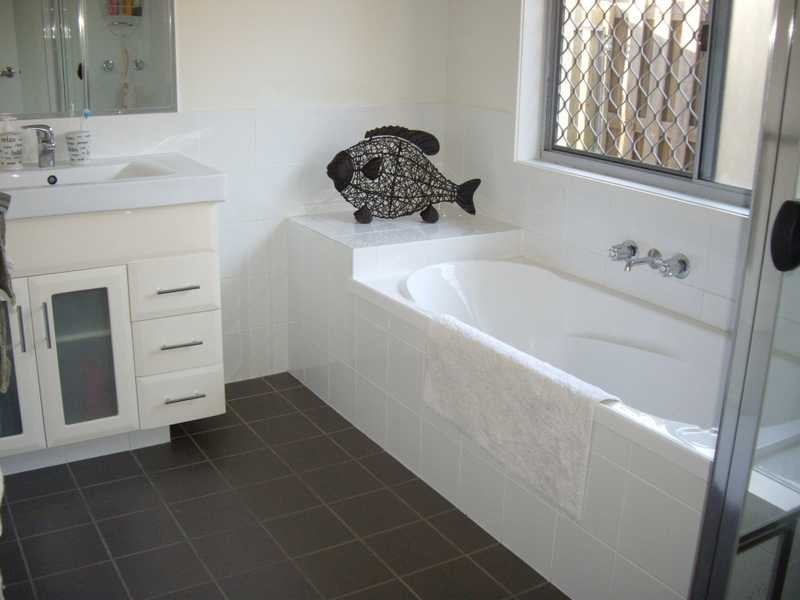 2/9 Monza Drive, Oxenford QLD 4210