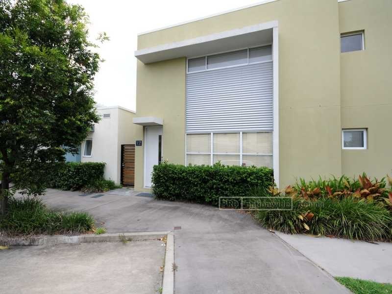 12 Lader Terrace, Varsity Lakes QLD 4227