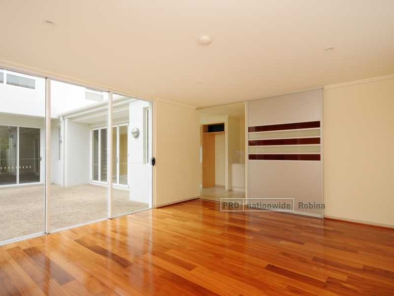 12 Lader Terrace, Varsity Lakes QLD 4227