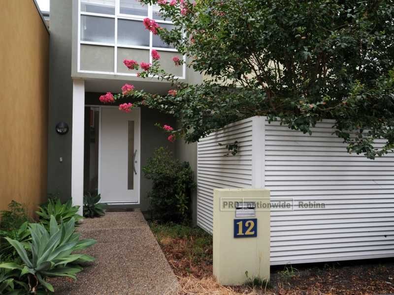 12 Lader Terrace, Varsity Lakes QLD 4227