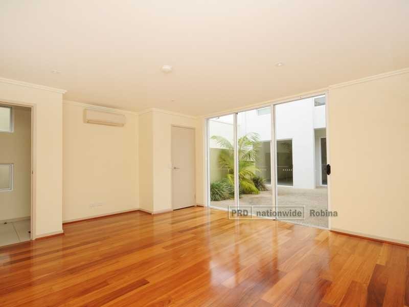 12 Lader Terrace, Varsity Lakes QLD 4227