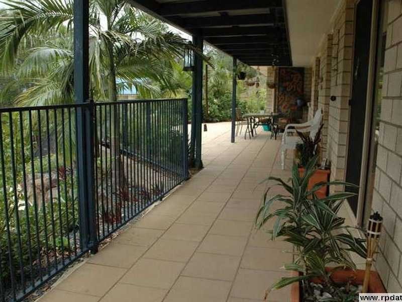 21 Coorumbene Court, Tallai QLD 4213