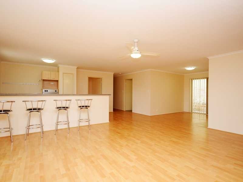 21 Coorumbene Court, Tallai QLD 4213