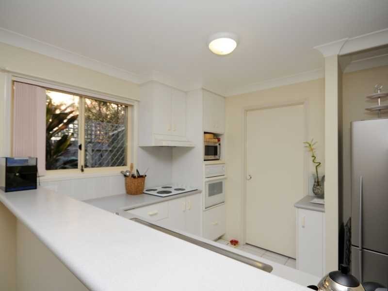 Unit 2/16 Douma Drive, Mudgeeraba QLD 4213