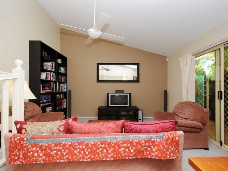 Unit 2/16 Douma Drive, Mudgeeraba QLD 4213