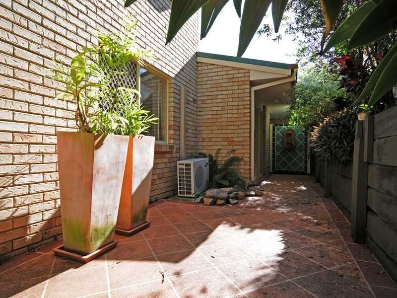 Unit 2/16 Douma Drive, Mudgeeraba QLD 4213