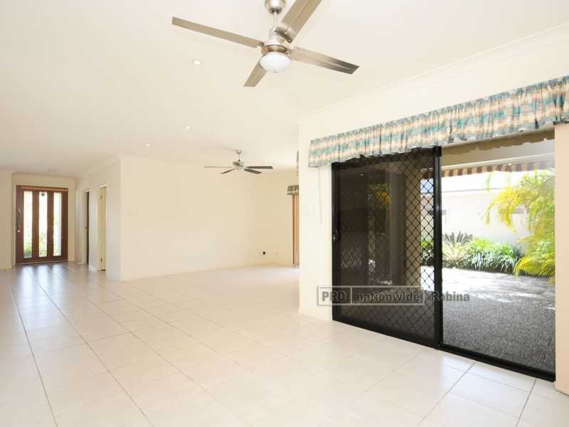 54 Heights Drive, Robina QLD 4226