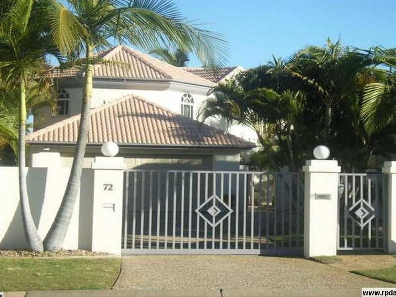 72 Santa Cruz Boulevard, Clear Island Waters QLD 4226