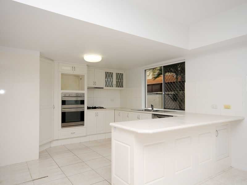 72 Santa Cruz Boulevard, Clear Island Waters QLD 4226