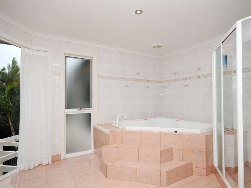 72 Santa Cruz Boulevard, Clear Island Waters QLD 4226