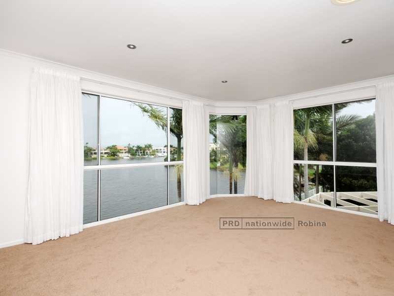 72 Santa Cruz Boulevard, Clear Island Waters QLD 4226