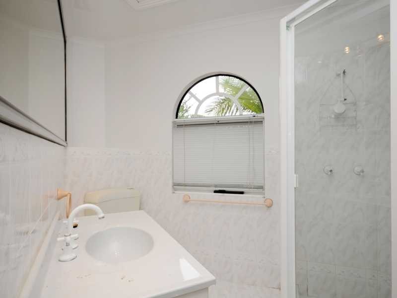 72 Santa Cruz Boulevard, Clear Island Waters QLD 4226