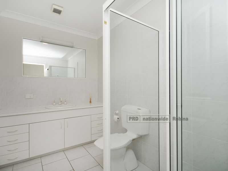 24 Pymble Place, Robina QLD 4226