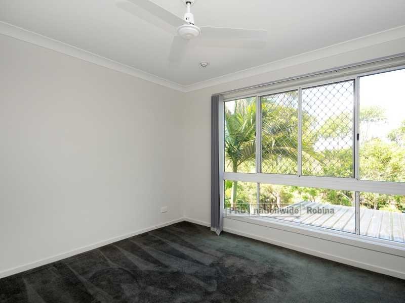 24 Pymble Place, Robina QLD 4226