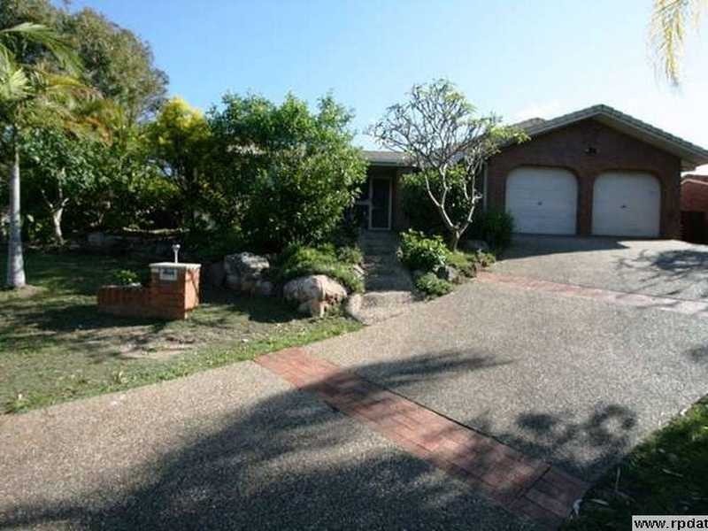 2 Sawgrass Place, Robina QLD 4226