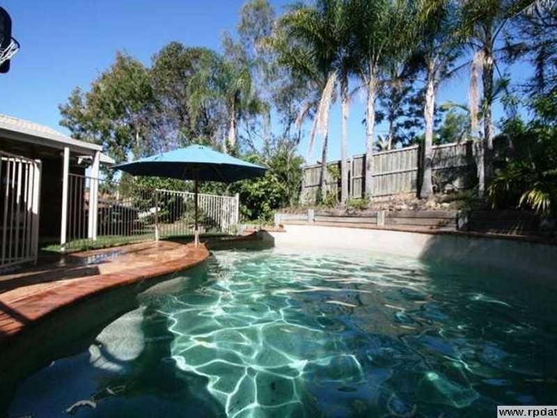 2 Sawgrass Place, Robina QLD 4226