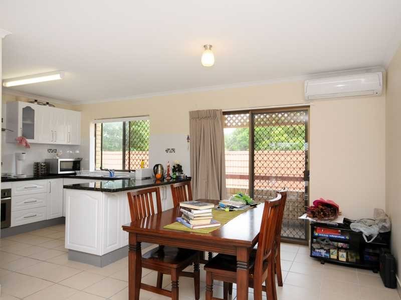 4/106 Bayview Street, Runaway Bay QLD 4216