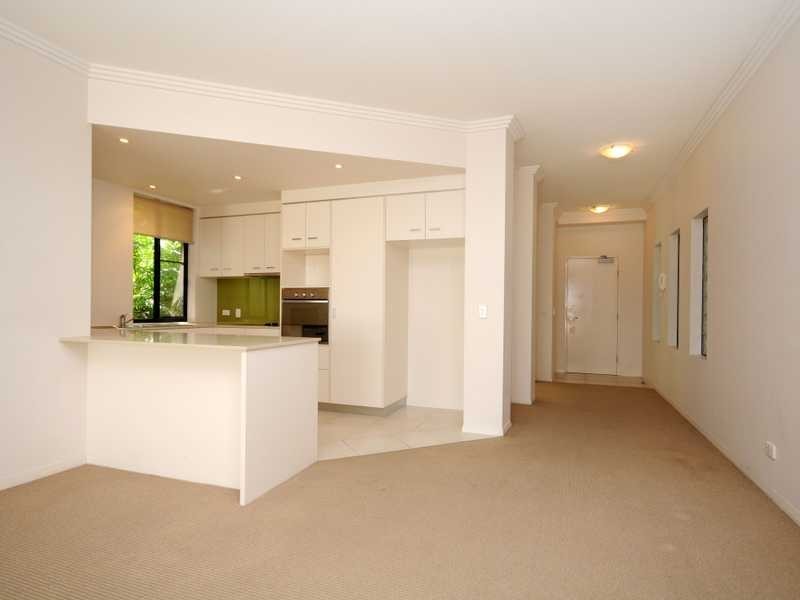 15/201 Varsity Parade, Varsity Lakes QLD 4227