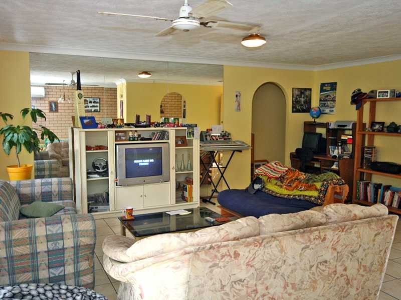 17/105 Christine Avenue, Burleigh Waters QLD 4220