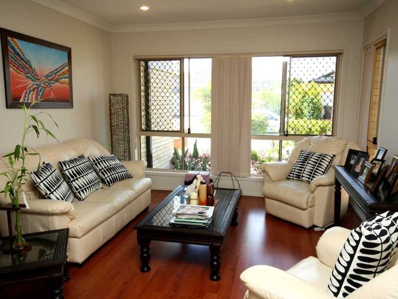 35 Dartmouth Court, Varsity Lakes QLD 4227