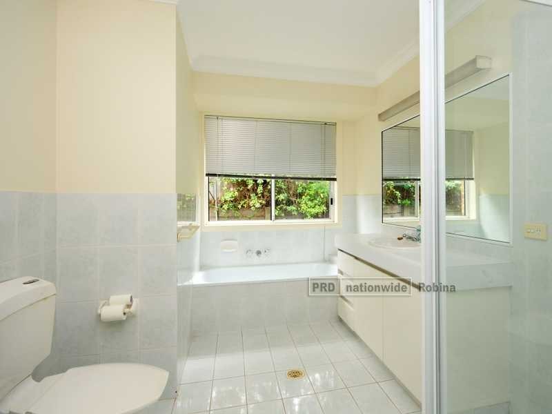 13 Bothwell Street, Robina QLD 4226